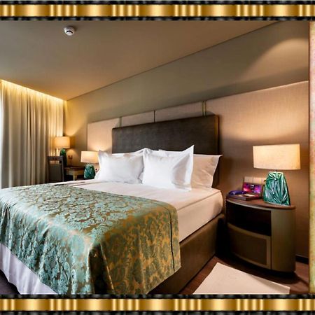 Hotel Jaguar Oporto - Airport To Hotel And City Center And Vice-Versa Is A Free And Continuous Shuttle Service From 7Am To 8Pm 외부 사진